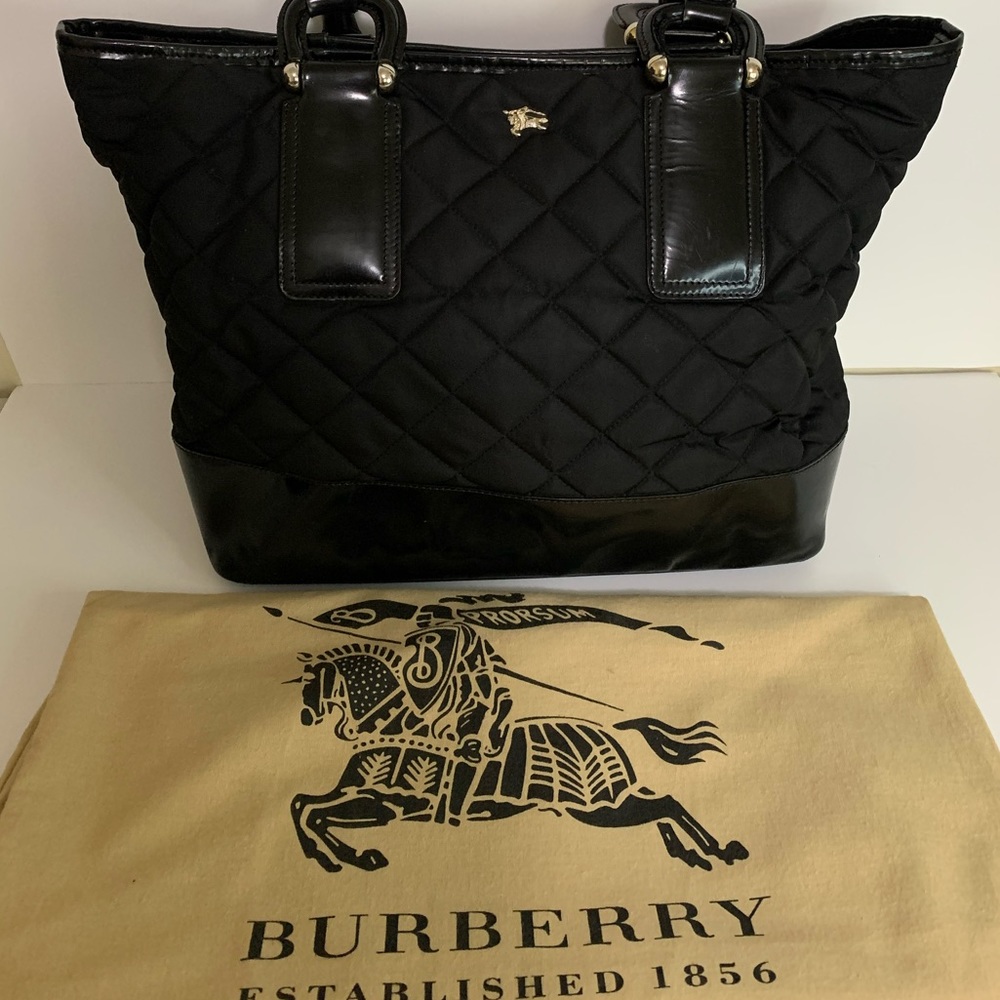 Burberry black quilted nylon bag Tote